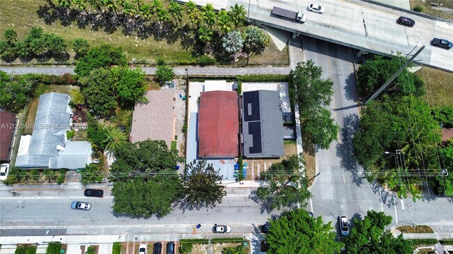 Building Photo - 286 NW 39th St
