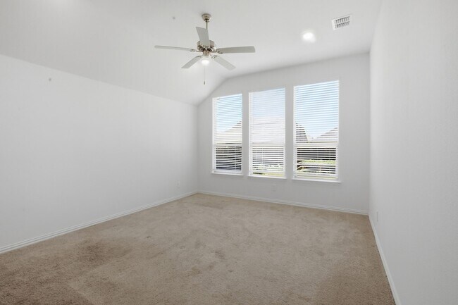 Building Photo - 700 Pistachio Pkwy