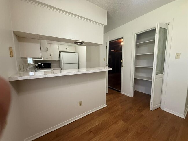 Building Photo - 2805 Ashdale Dr