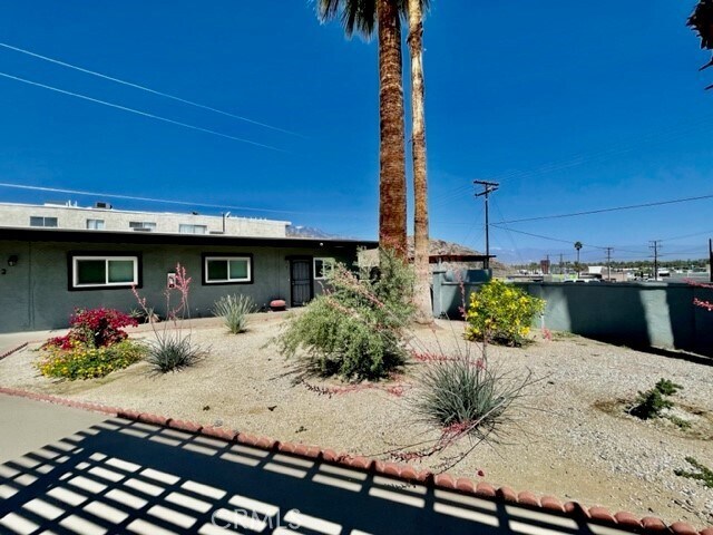 Building Photo - 36947 Melrose Dr