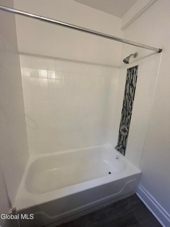 Building Photo - 9 St Joseph's Terrace