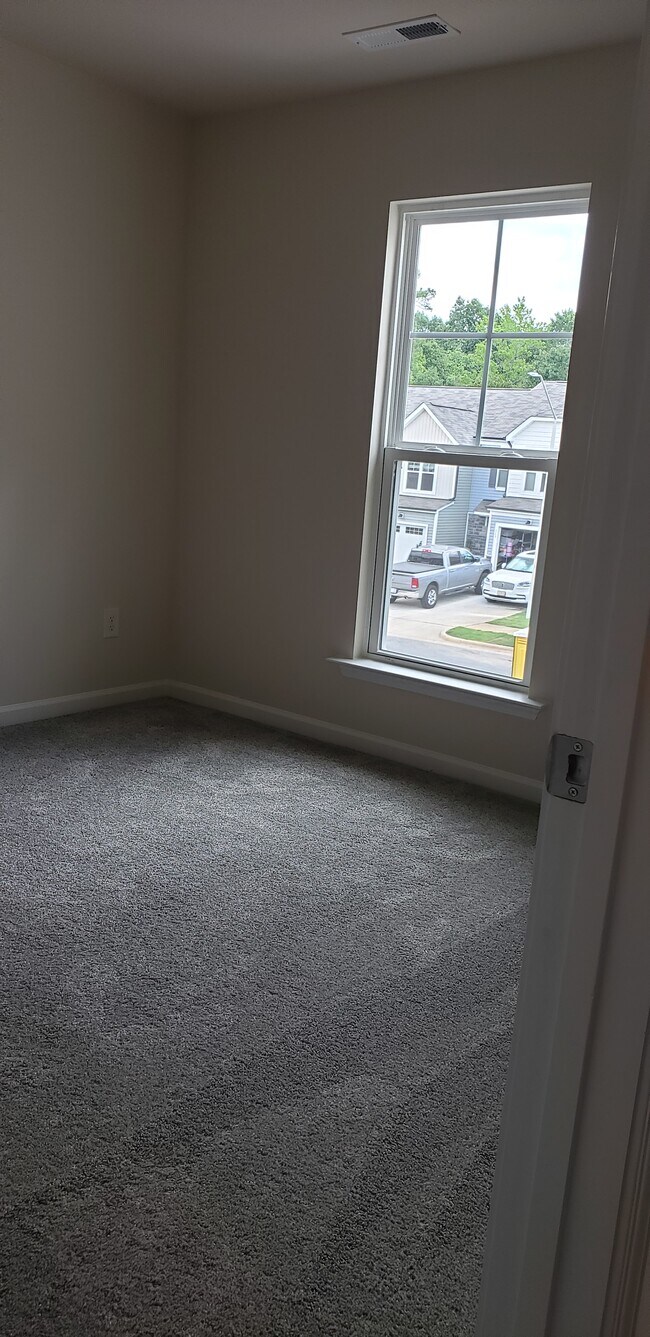 Building Photo - 157 Woodford Reserve Ct