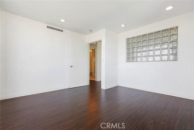 Building Photo - 2170 Century Pk E