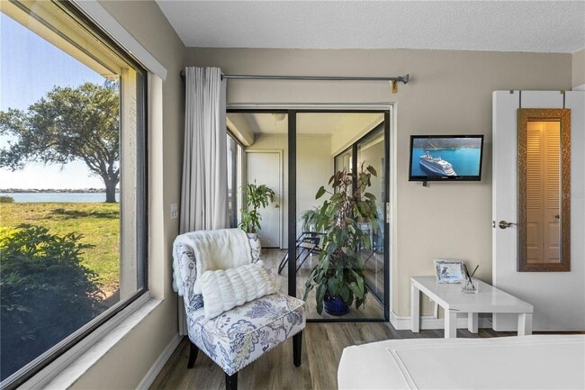 Building Photo - 6104 Palma Del Mar Blvd S