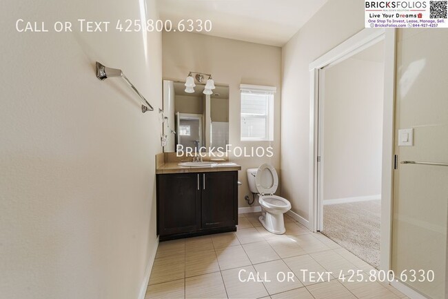Building Photo - 10626 Eastridge Dr NE
