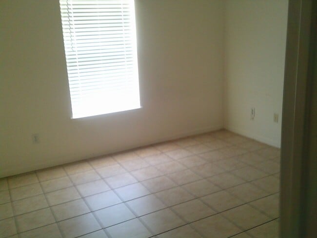Building Photo - 3511 Westwood Dr