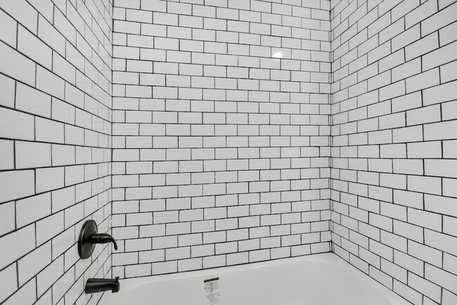 Building Photo - 262 1/2 De Boll Street Unit