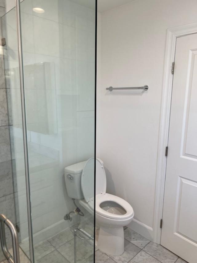 Upstairs bathroom - 2812 Anchor Ave