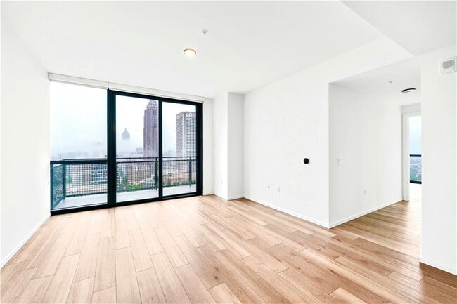 Building Photo - 811 Peachtree St NE