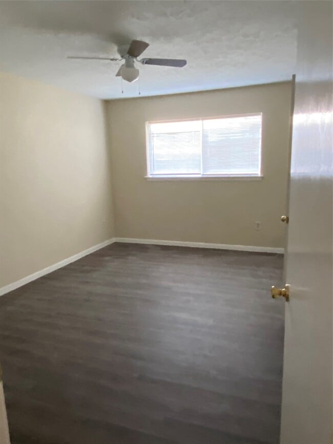 Building Photo - 12051 Troulon Dr