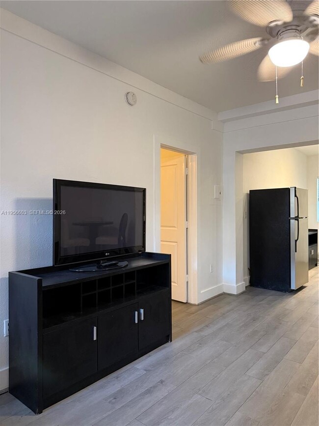 Building Photo - 1330 Pennsylvania Ave