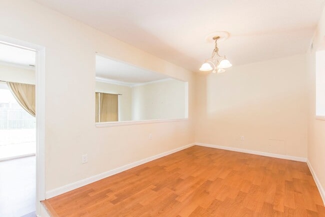 Building Photo - Your Dream Home in Virginia Beach Awaits!