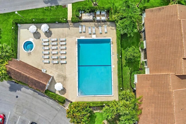 Building Photo - 22017 Palms Way