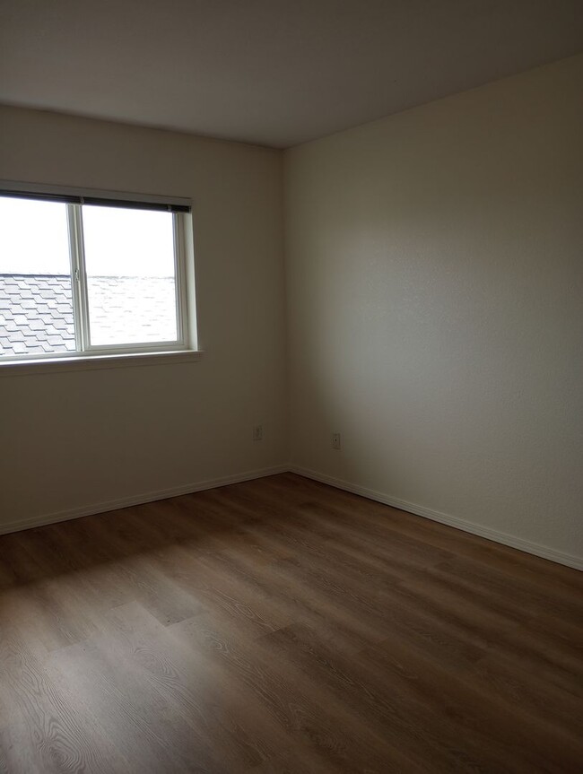 Building Photo - 4421 Sucia Dr