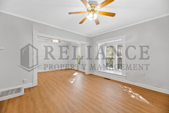 Building Photo - 116 S Sedgwick St
