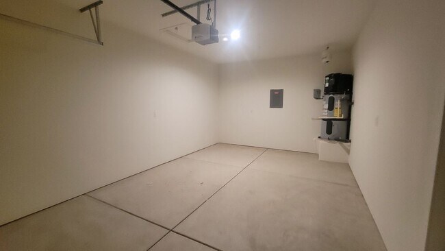 Building Photo - 6909 Elizabeth Ct