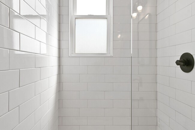 Building Photo - Second Floor Two Bedroom 1 Bath Unit Available