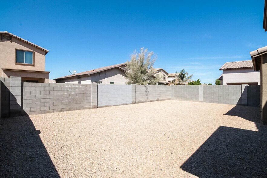 Building Photo - 7826 S 50th Dr