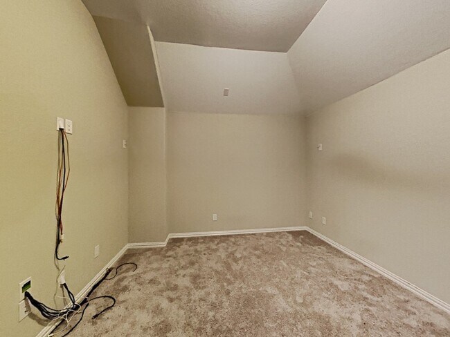 Building Photo - 1004 Indian Grass Ln