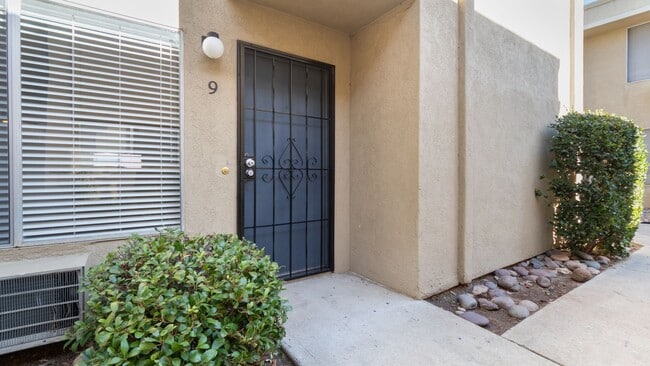 Building Photo - 2BR in El Cajon with Parking and Private Patio