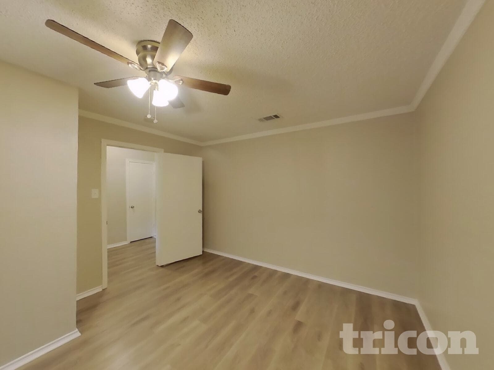 Building Photo - 2001 Libby Ln