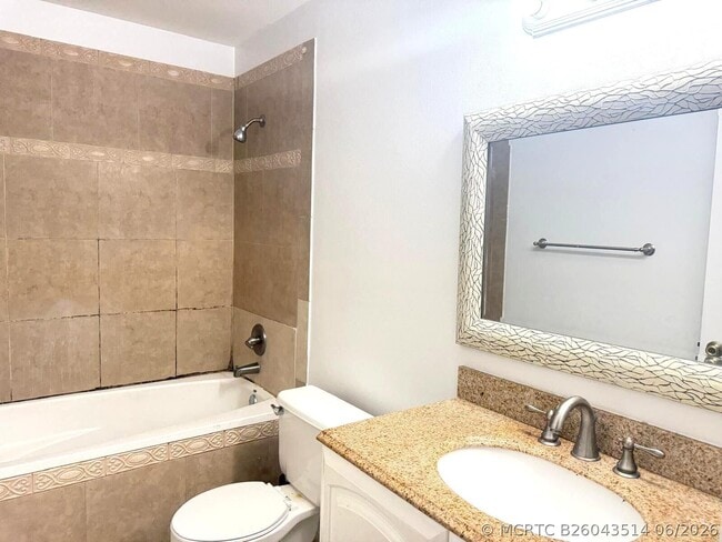 Building Photo - 3808 Inlet Cir