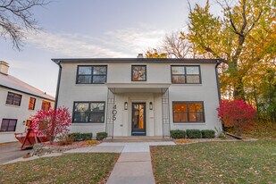 Building Photo - 405 Presidential Ln