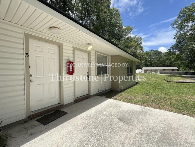 Building Photo - 1160 Comanche St