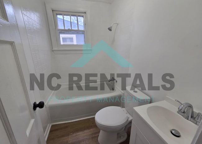 Building Photo - 226 Wayne Ave