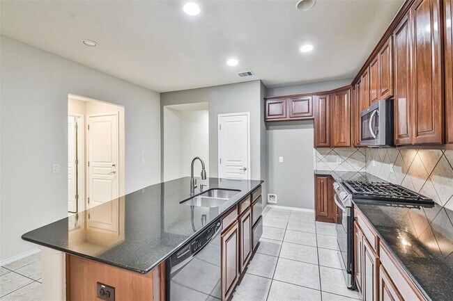 Building Photo - 2 Tidwillow Pl