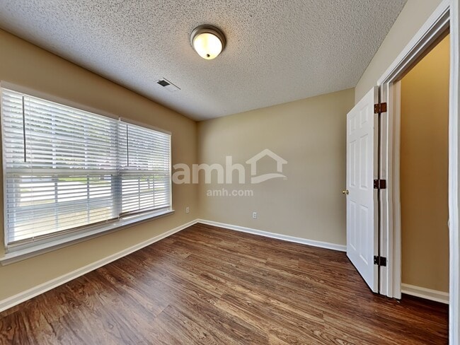 Building Photo - 89 Dovetail Cir