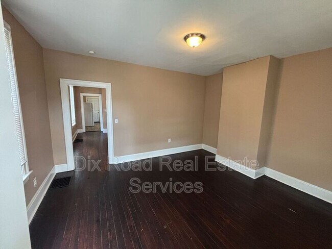Building Photo - 332 Hudson Ave