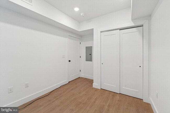 Building Photo - 2520 N Front St