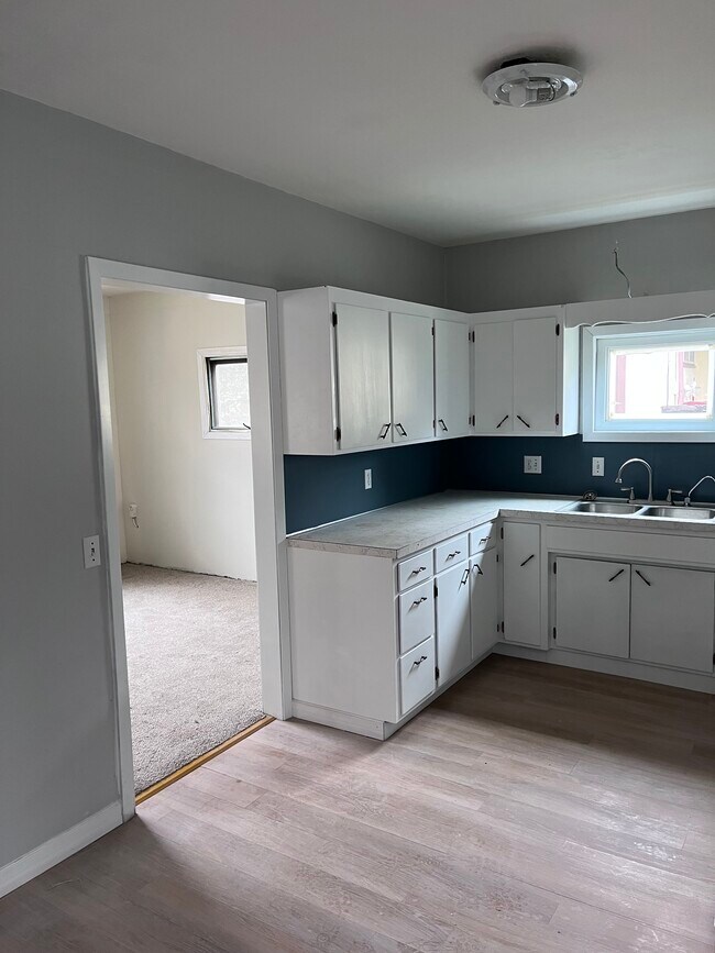 Building Photo - 108 Linden Ave