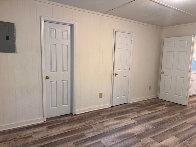 Building Photo - 2 BED, 1 BATH HOME LOCATED IN RAMSEUR