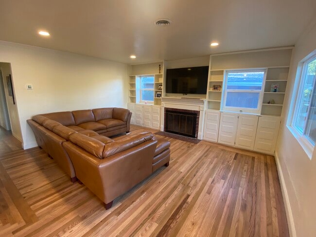 Building Photo - 3654 52nd St