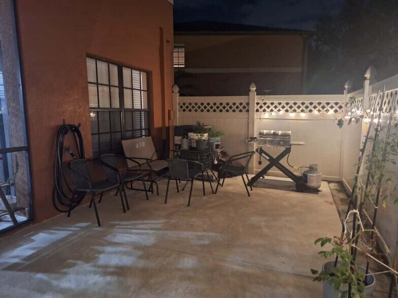 Fenced private patio - 1049 Blackwater Dr