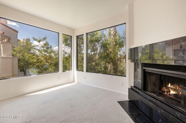 Building Photo - 10080 E Mountainview Lake Dr