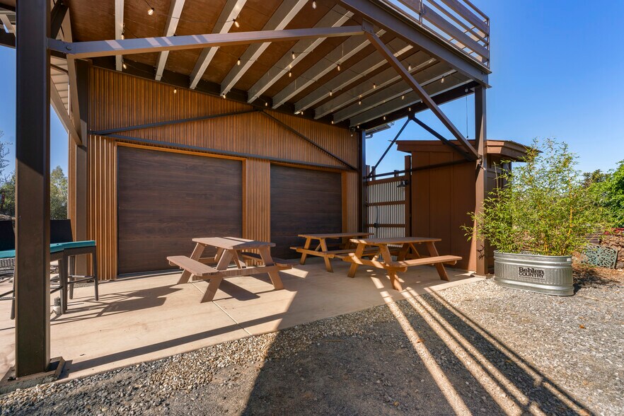 Building Photo - 3605 Fortuna Ranch Rd