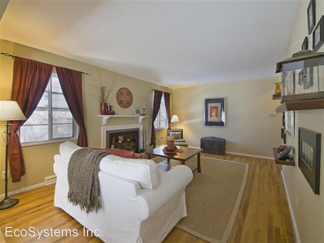 Building Photo - 4 br, 3 bath House - 1875 S. Linden Way