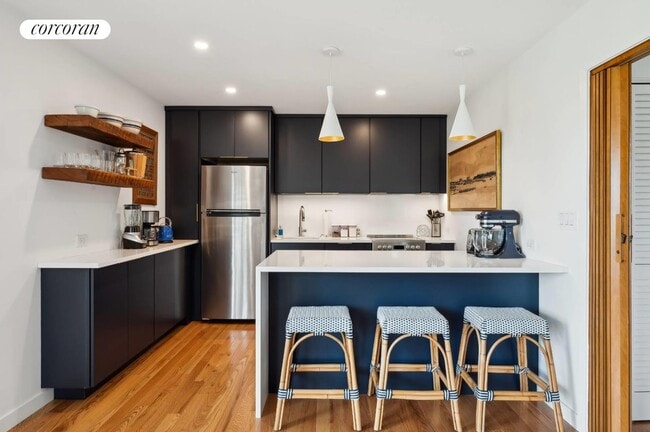 Building Photo - 13 Winthrop Rd