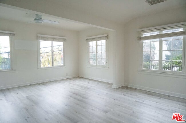 Building Photo - 5112 Edgewood Pl