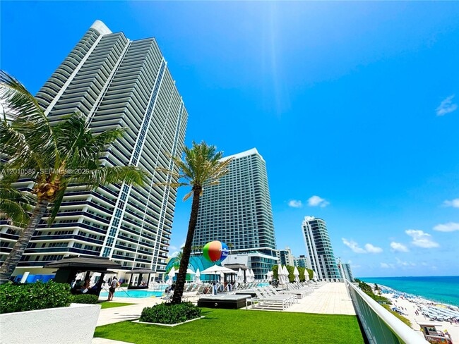 Building Photo - 1800 S Ocean Dr