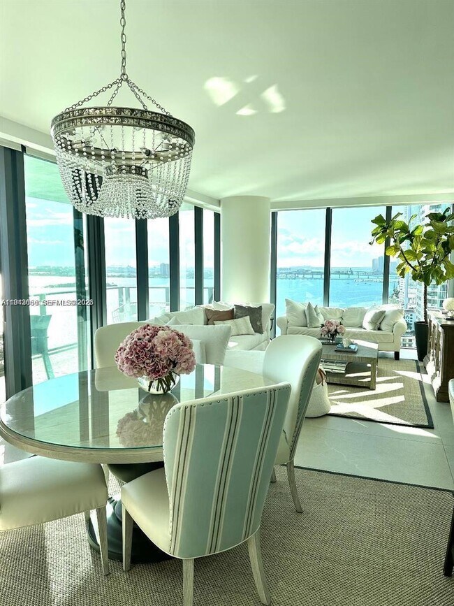 Building Photo - 3131 NE 7th Ave