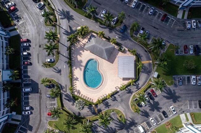 Building Photo - 1056 Exeter