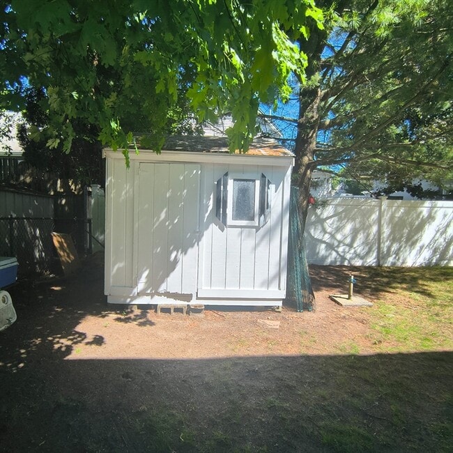 Building Photo - 62 Lancaster Rd