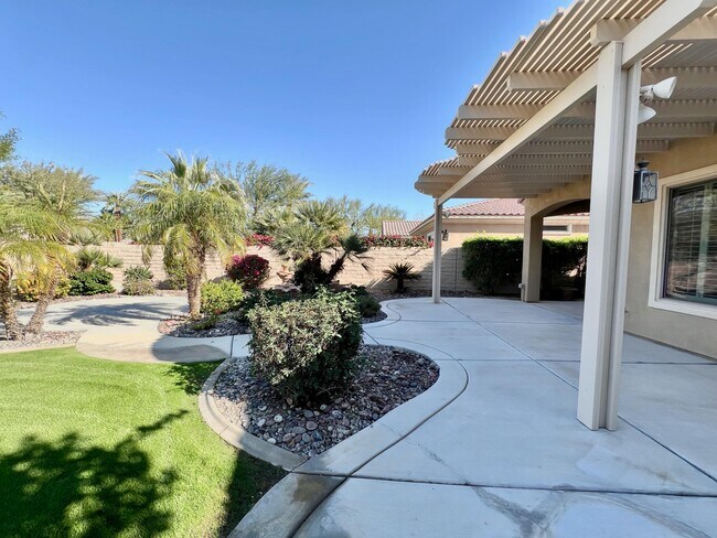 Building Photo - 81952 Avenida Bienvenida