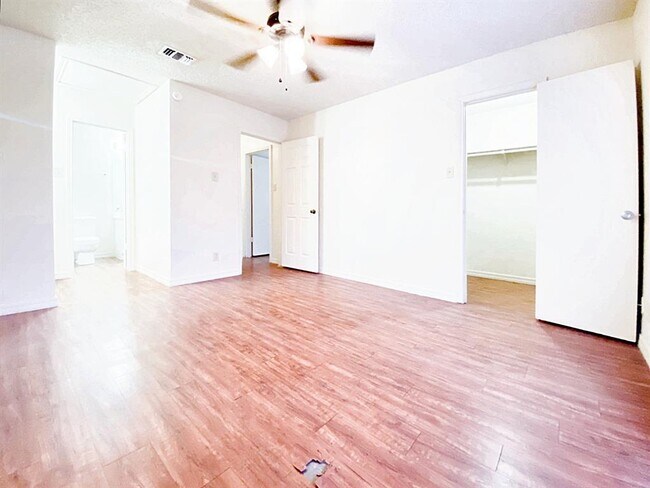 Building Photo - 109 Hughson Ct