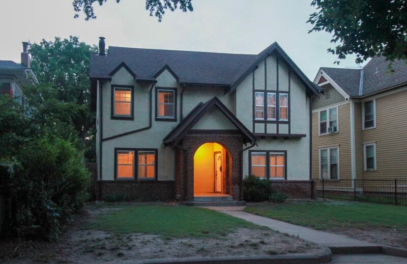 Building Photo - 1114 N Carlos Ave