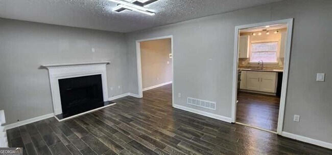 Building Photo - 4872 Lewis Rd